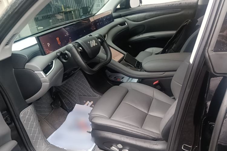 Used IM LS6 2023 Max Long-Range Version Left Front Seat