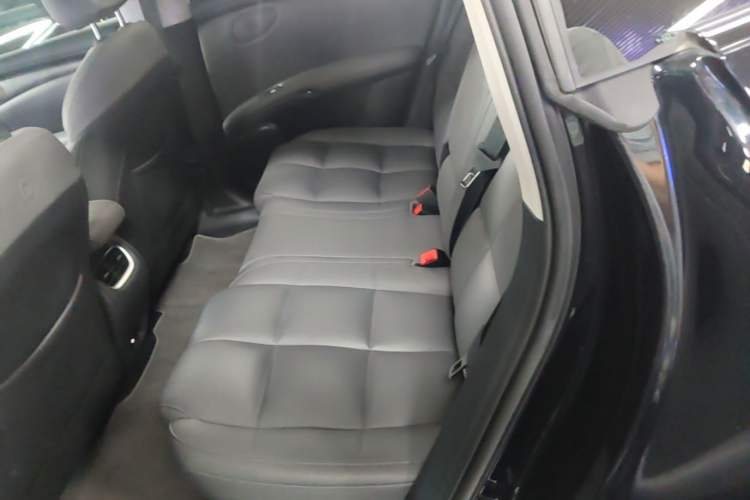 Used IM LS6 2023 Max Long-Range Version Left Rear Seat