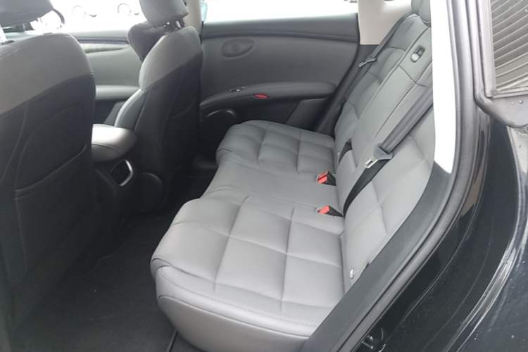 Used IM LS6 2023 Max Extended-Range Version Left Rear Seat