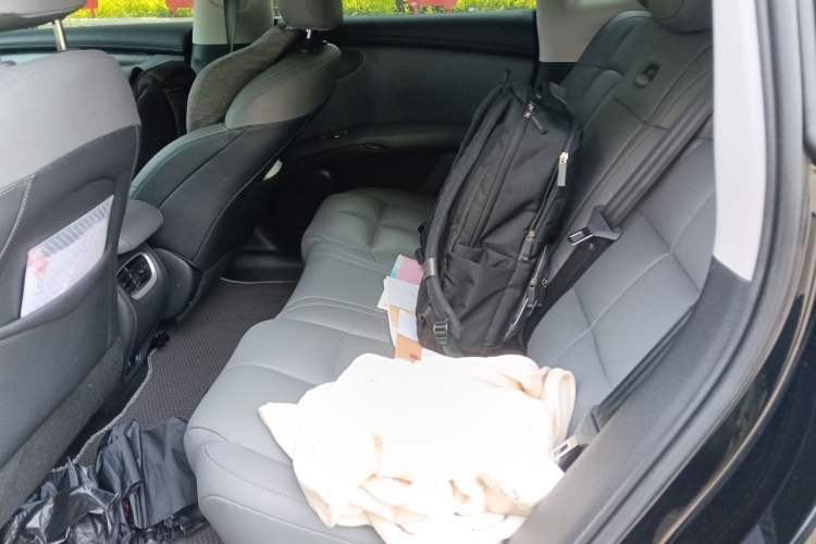 Used IM LS6 2023 Max Extended-Range Version Left Rear Seat
