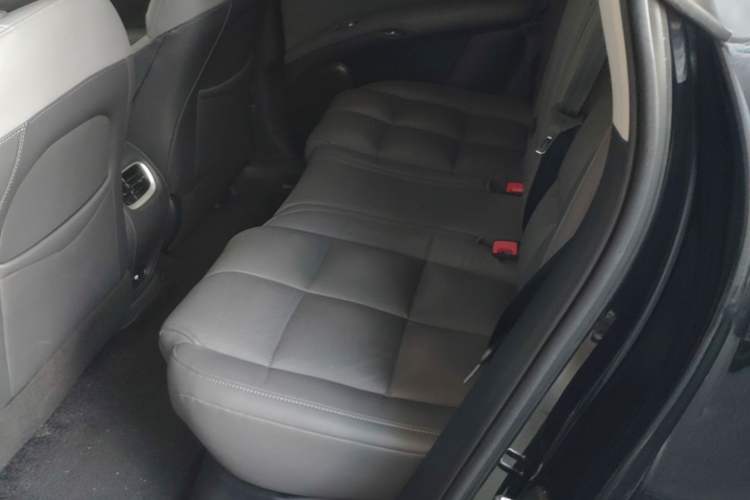 Used IM LS6 2023 Max Long-Range Version Left Rear Seat