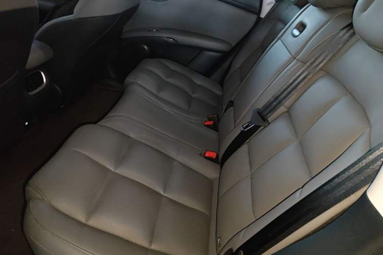 Used IM LS6 2023 Max Extended-Range Version Left Rear Seat