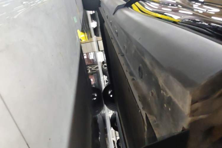 Used IM LS6 2023 Max Long-Range Version Left Side Sill