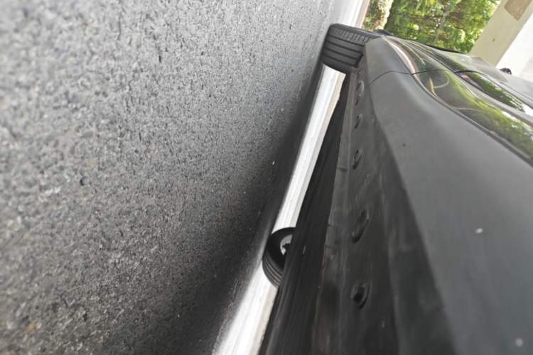 Used IM LS6 2023 Max Standard Edition Left Side Sill