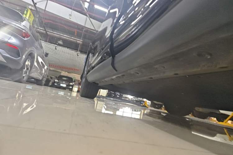 Used IM LS6 2023 Max Standard Edition Left Side Sill