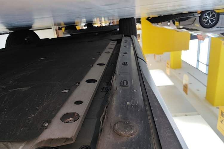 Used IM LS6 2023 Max Standard Edition Left Side Sill