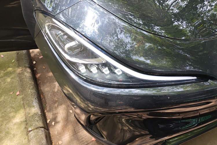 Used IM LS6 2023 Max Long-Range Version Right Front Headlight