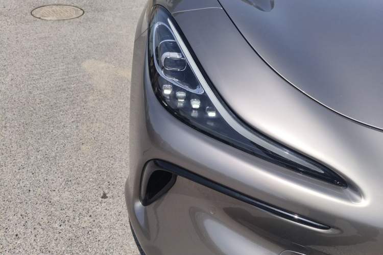 Used IM LS6 2023 Max Standard Edition Right Front Headlight