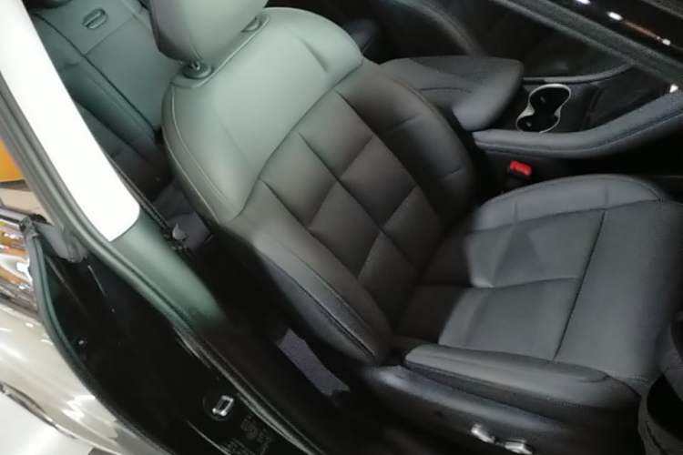 Used IM LS6 2023 Max Enhanced Performance Edition Right Front Seat