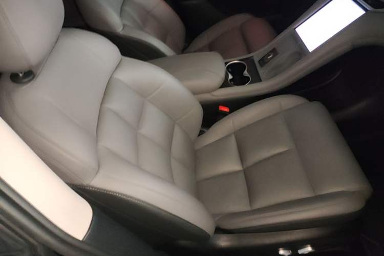 Used IM LS6 2023 Max Standard Edition Right Front Seat