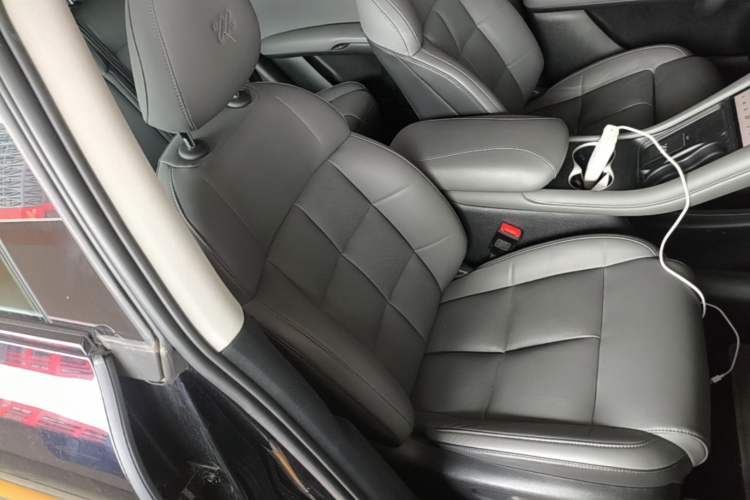 Used IM LS6 2023 Max Standard Edition Right Front Seat