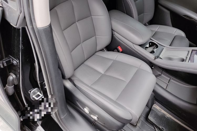 Used IM LS6 2023 Max Standard Edition Right Front Seat