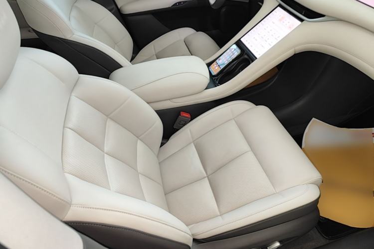 Used IM LS6 2023 Max Standard Edition Right Front Seat