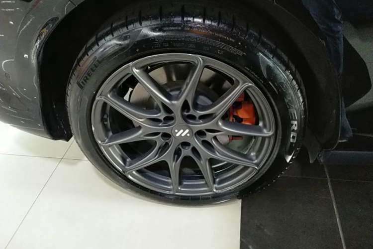 Used IM LS6 2023 Max Enhanced Performance Edition Right Rear Wheel Hub