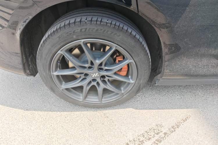 Used IM LS6 2023 Max Standard Edition Right Rear Wheel Hub