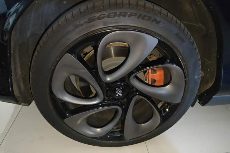 Used IM LS6 2023 Max Extended-Range Version Right Rear Wheel Hub