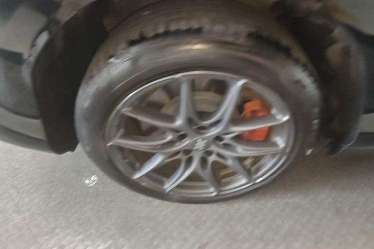 Used IM LS6 2023 Max Standard Edition Right Rear Wheel Hub