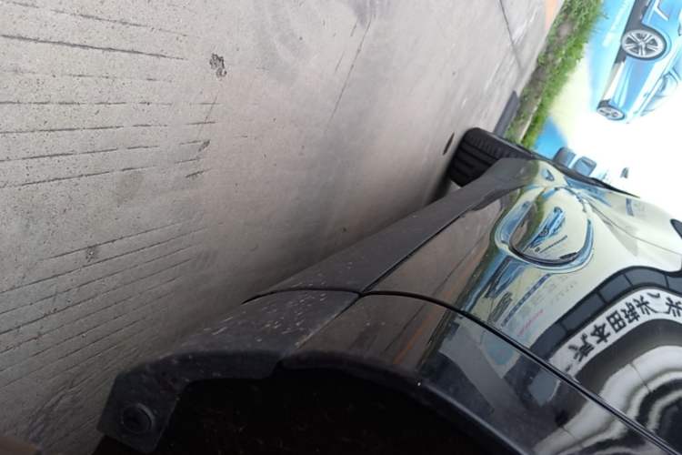Used IM LS6 2023 Max Extended-Range Version Right Side Sill
