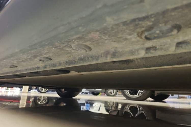 Used IM LS6 2023 Max Enhanced Performance Edition Right Side Sill