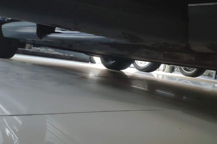 Used IM LS6 2023 Max Long-Range Version Right Side Sill