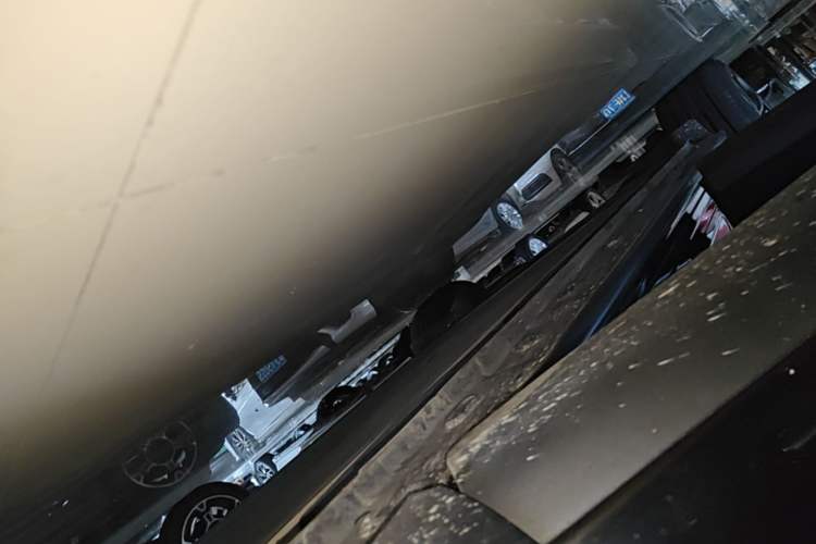 Used IM LS6 2023 Max Extended-Range Version Right Side Sill
