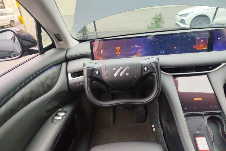 Used IM LS6 2023 Max Long-Range Version Steering Wheel