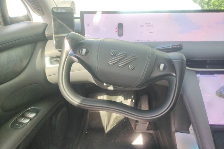 Used IM LS6 2023 Max Standard Edition Steering Wheel