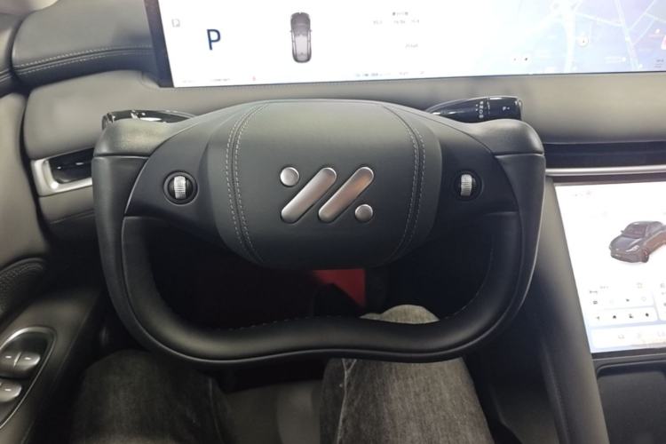 Used IM LS6 2023 Max Standard Edition Steering Wheel