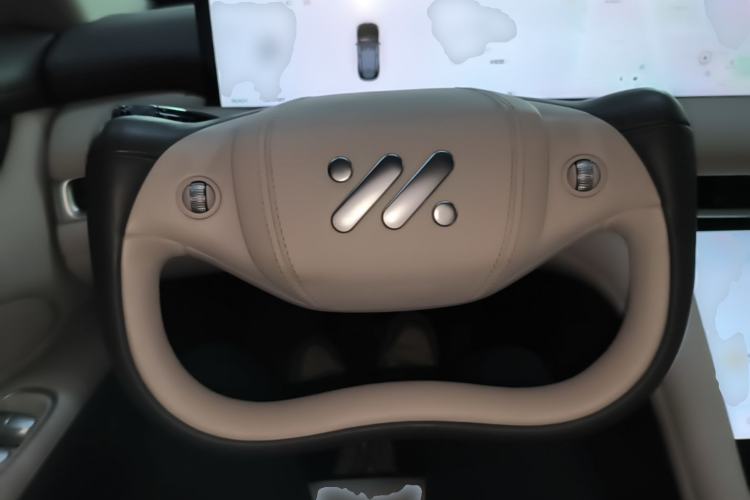 Used IM LS6 2023 Max Long-Range Version Steering Wheel