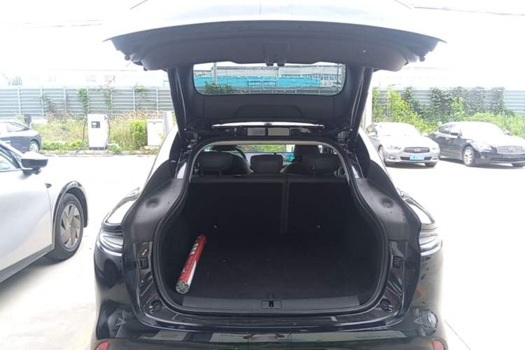 Used IM LS6 2023 Max Extended-Range Version Trunk