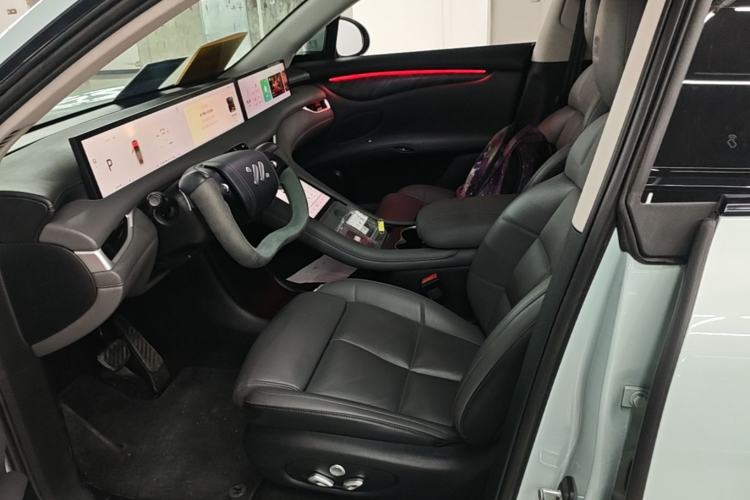 Used IM LS6 2023 Max Long-Range Version Left Front Seat