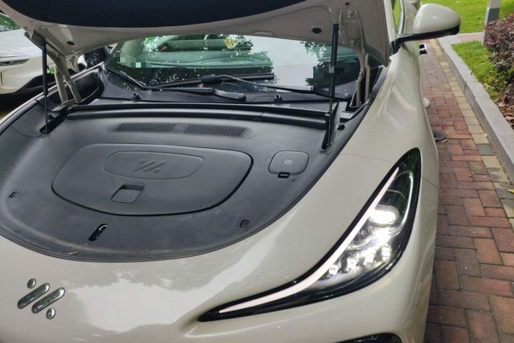 Used IM LS6 2023 Max Long-Range Version Engine Bay Left