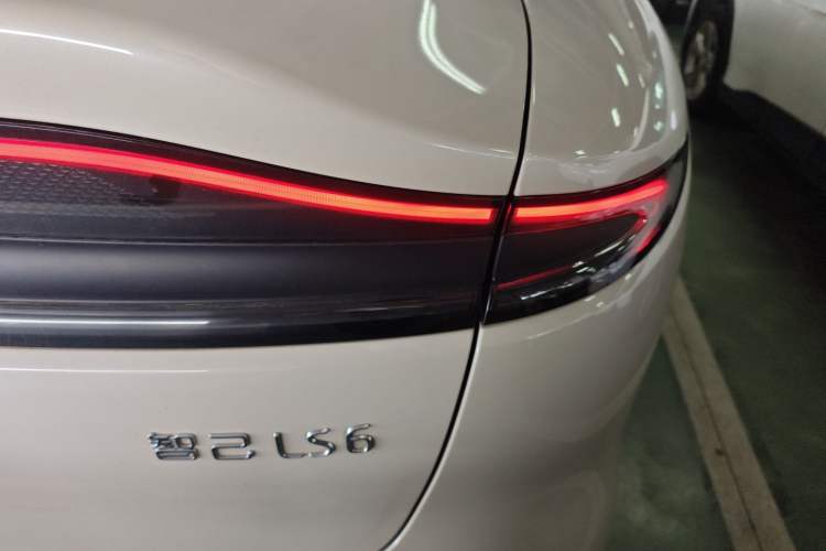 Used IM LS6 2023 Max Standard Edition Exterior 6