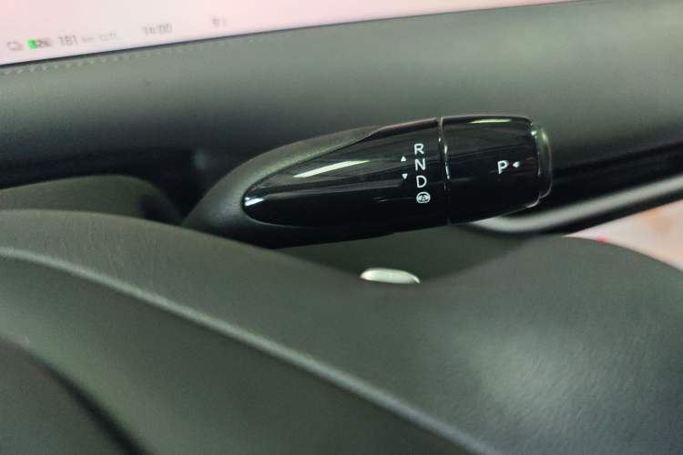 Used IM LS6 2023 Max Standard Edition Gear Lever