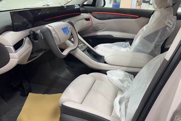 Used IM LS6 2023 Max Enhanced Performance Edition Interior 1