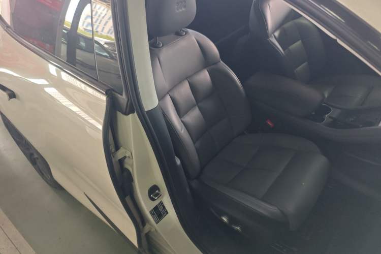 Used IM LS6 2023 Max Standard Edition Right Front Seat