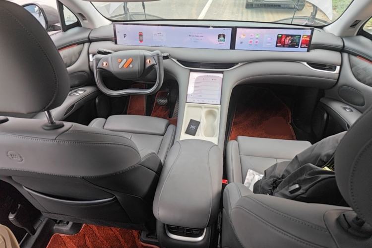 Used IM LS6 2023 Max Extended-Range Version Center Console