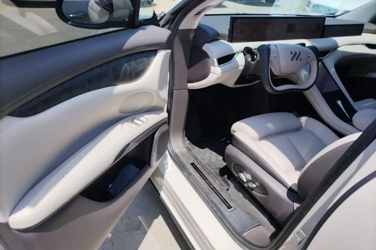 Used IM LS6 2023 Max Standard Edition Driver Seat