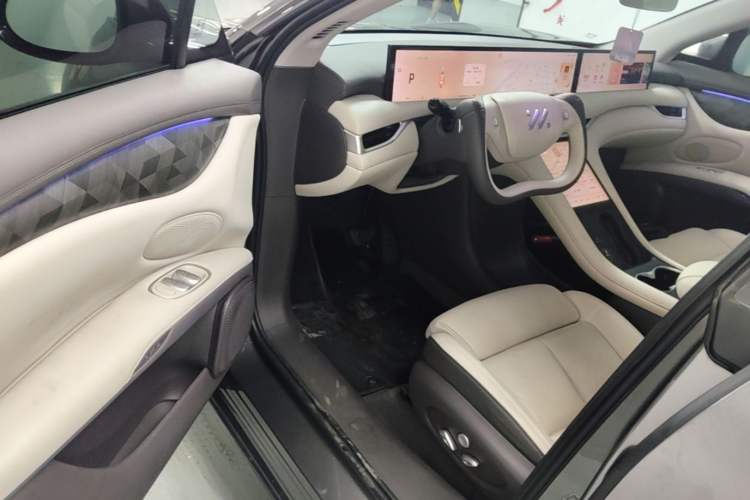 Used IM LS6 2023 Max Standard Edition Driver Seat