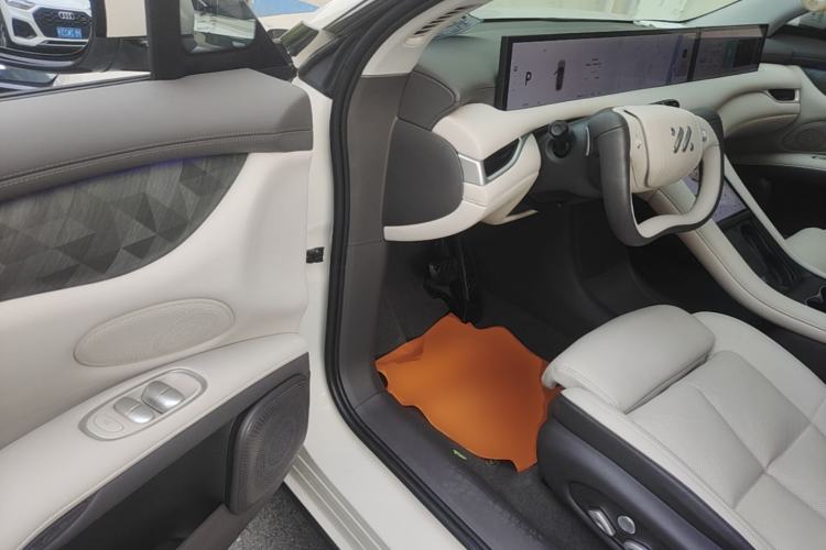 Used IM LS6 2023 Max Standard Edition Driver Seat