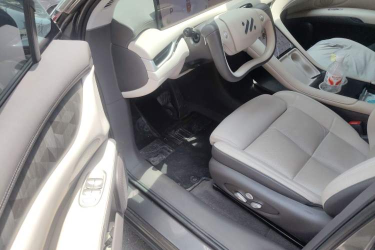 Used IM LS6 2023 Max Standard Edition Driver Seat