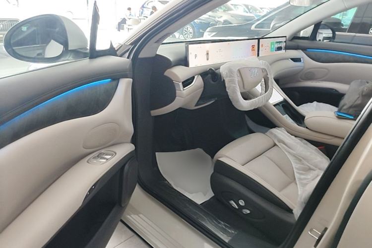 Used IM LS6 2023 Max Standard Edition Driver Seat