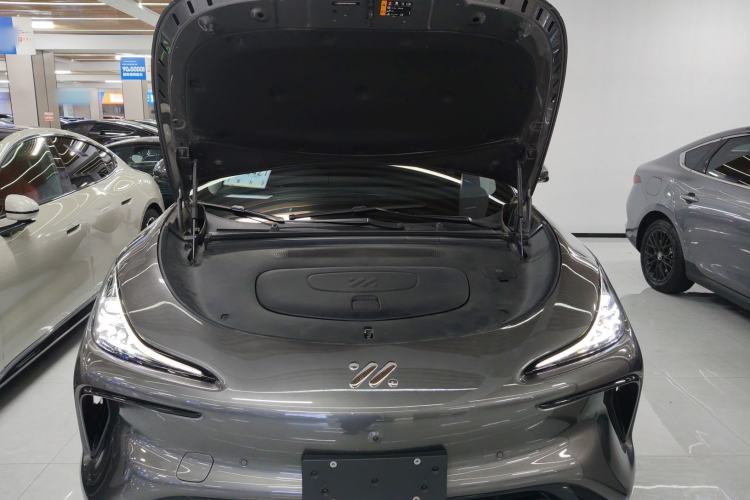 Used IM LS6 2023 Max Long-Range Version Engine Bay