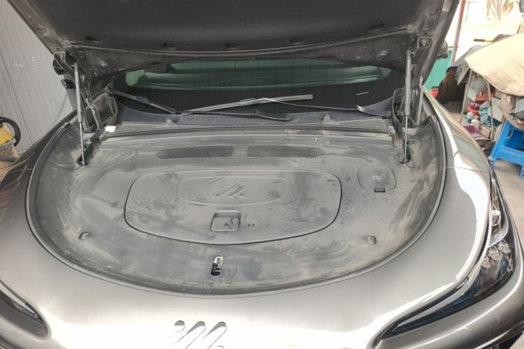 Used IM LS6 2023 Max Long-Range Version Engine Bay