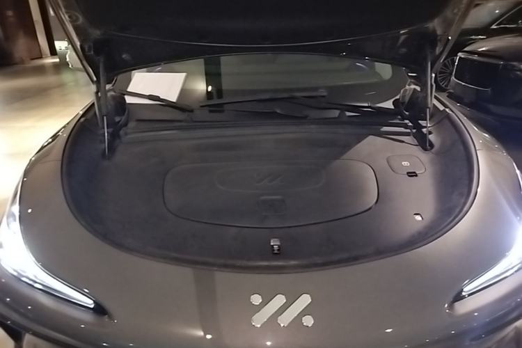 Used IM LS6 2023 Max Long-Range Version Engine Bay