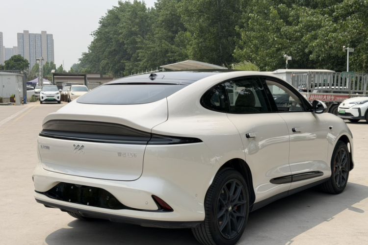 Used IM LS6 2023 Max Standard Edition Exterior 1