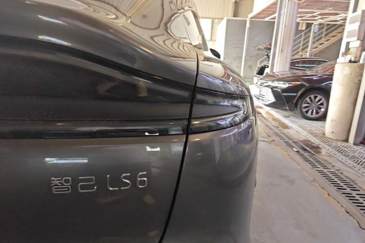 Used IM LS6 2023 Max Standard Edition Exterior 1