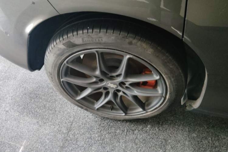 Used IM LS6 2023 Max Standard Edition Exterior 2