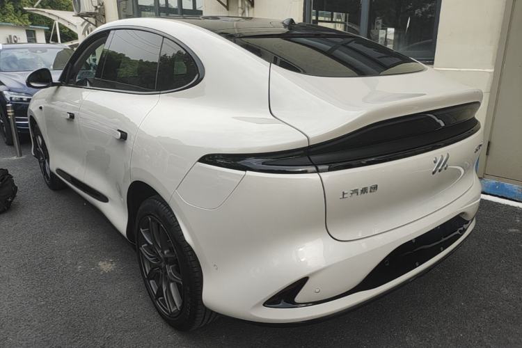 Used IM LS6 2023 Max Standard Edition Exterior 2