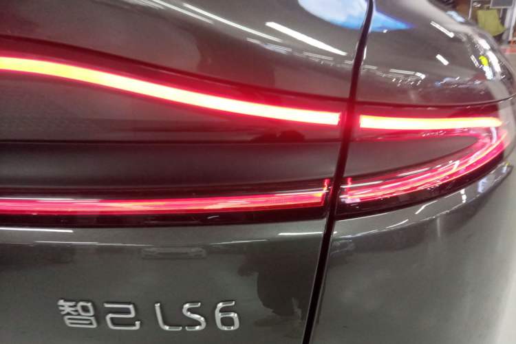 Used IM LS6 2023 Max Standard Edition Exterior 3